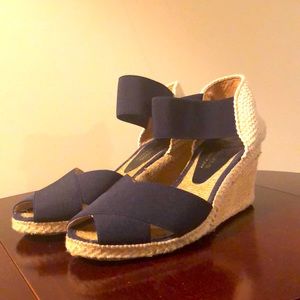 Andre Assous Wedges
